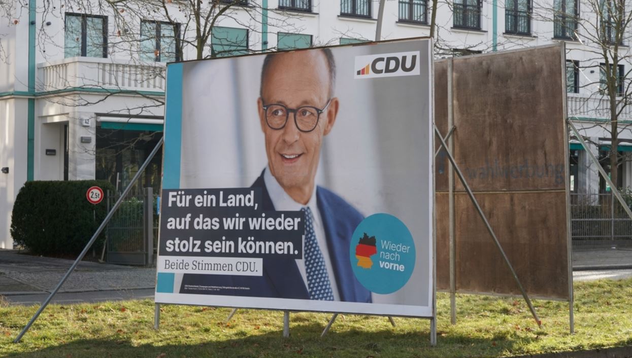 Panneau publicitaire de la CDU pour les élections fédérales allemandes de 2025