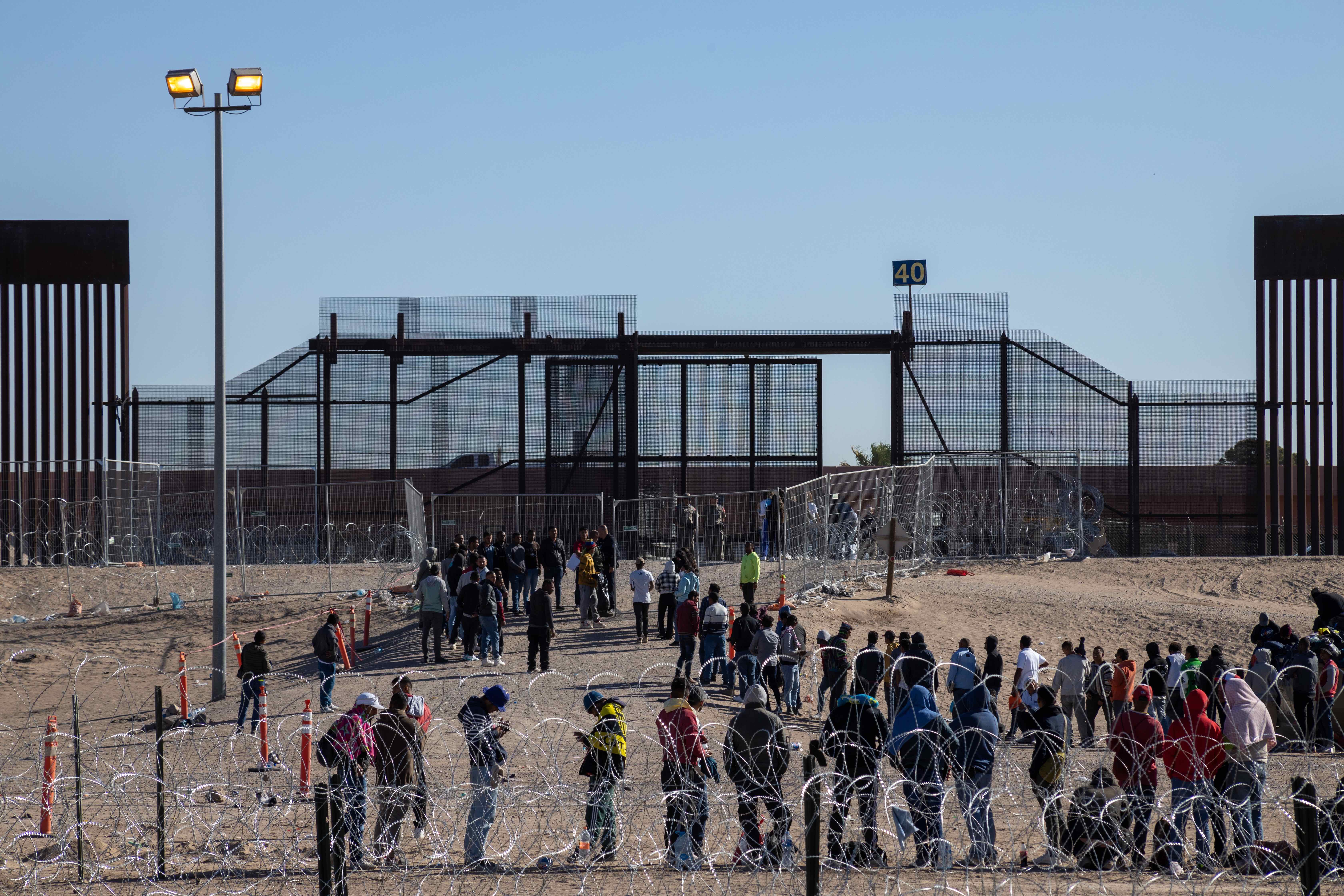 Des migrants à la frontière Mexique - États-Unis (Juárez) - 13/05/2023