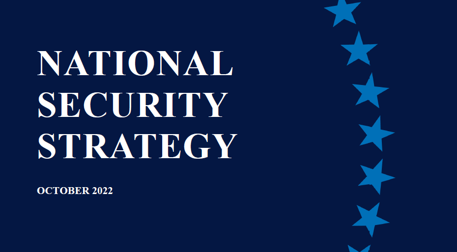 La National Security Strategy (NSS) est un document préparé périodiquement par le pouvoir exécutif des États-Unis qui énumère les problèmes de sécurité nationale et la manière dont l'administration prévoit d'y faire face.