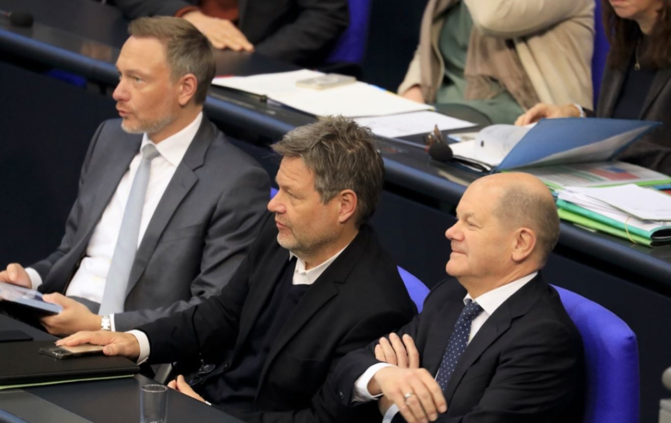 Olaf Scholz avec ses ministres fédéraux Robert Habeck et Christian Lindner, Bundestag allemand, Berlin, 14 décembre 2022