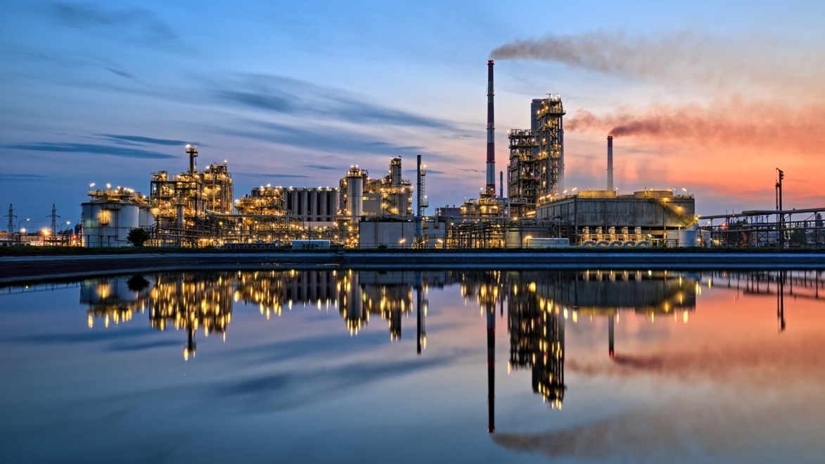 shutterstock_oil_refinery_at_dusk.jpg