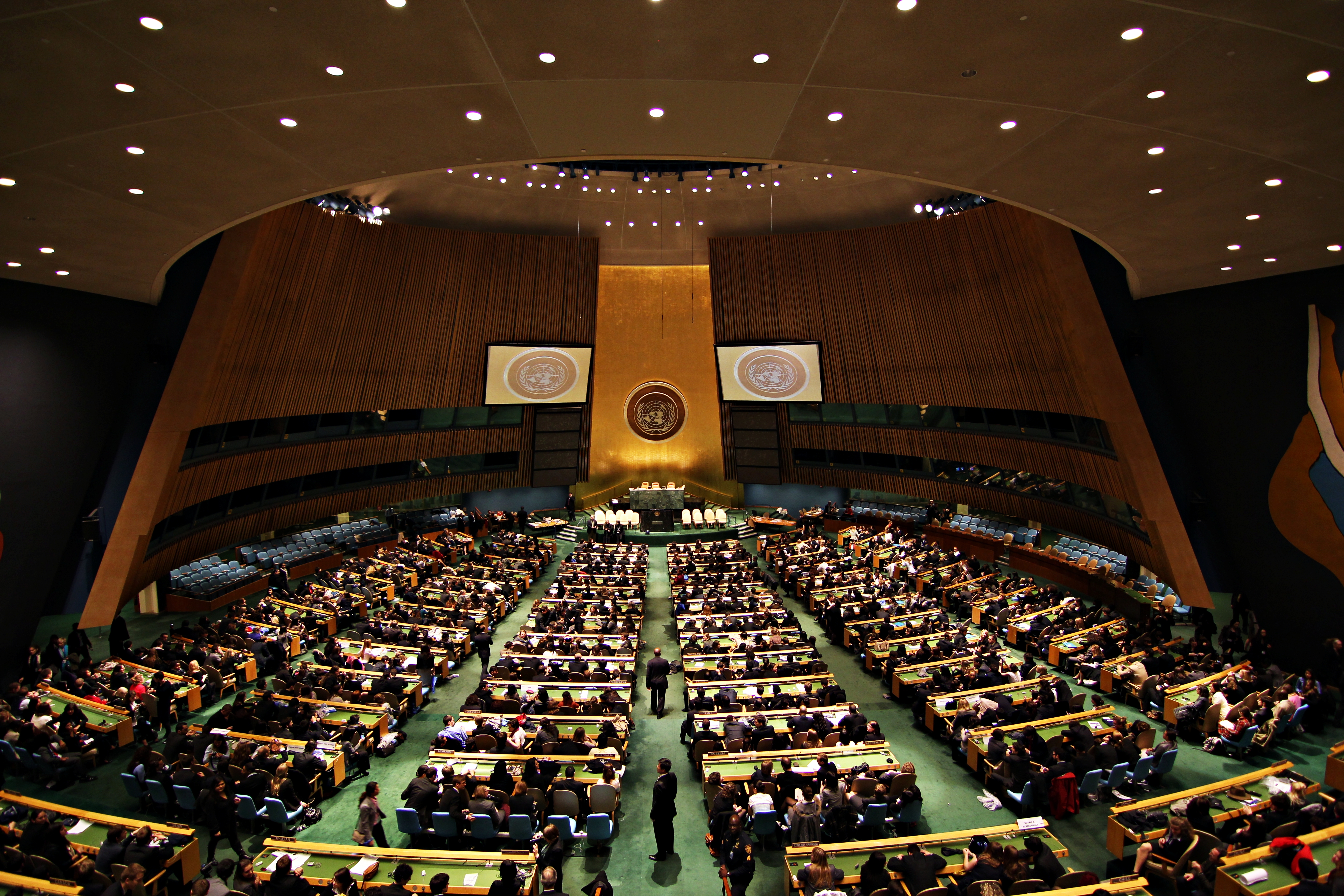 united_nations_general_assembly_hall_3.jpg