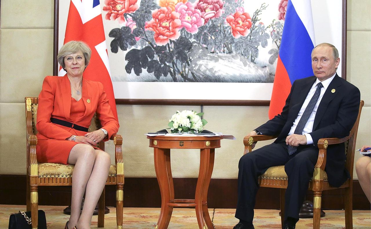 vladimir_putin_theresa_may.jpg