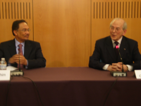 Anwar Ibrahim : Islam and the West