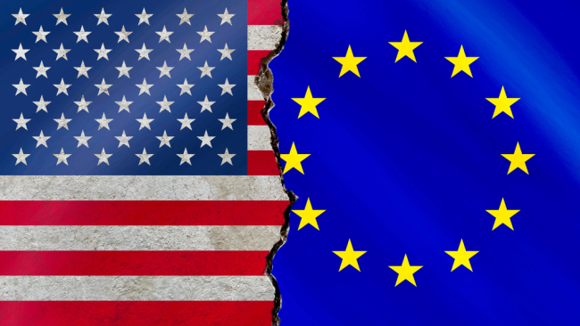 Drapeaux États-Unis vs Europe