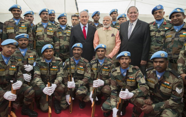 Visite du Premier ministre indien Narendra Modi au Haifa Indian Cemetery (Israël), le 6 juillet 2017 © Jack Guez/Shutterstock.com