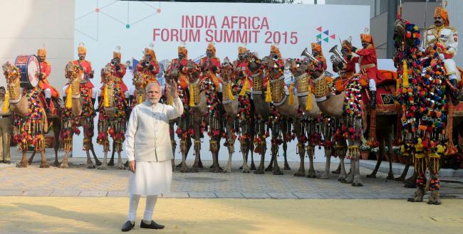 The Prime Minister, Shri Narendra Modi at the alighting point for leaders to receive the heads of delegations the 3rd India Africa Forum Summit 2015, in New Delhi on October 29, 2015